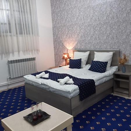 Lind Guest House B&B Ghiumri Exterior foto