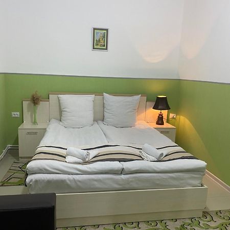 Lind Guest House B&B Ghiumri Exterior foto