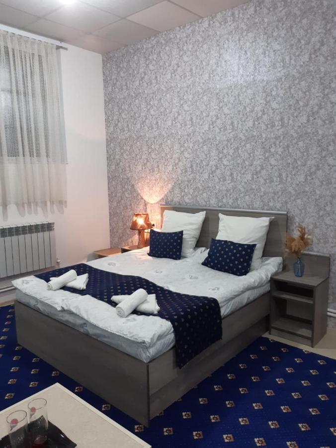 Lind Guest House B&B Ghiumri Exterior foto