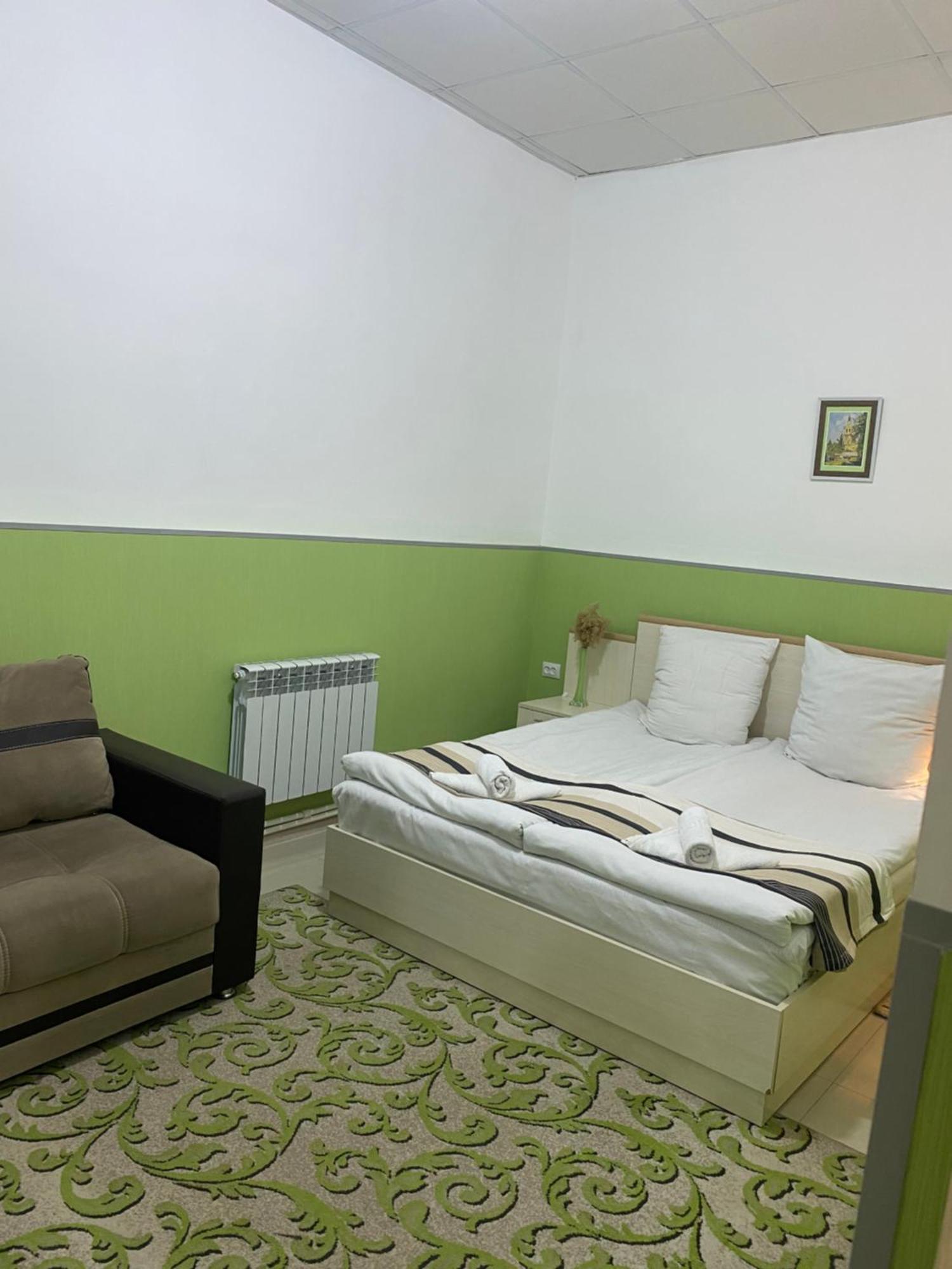 Lind Guest House B&B Ghiumri Exterior foto